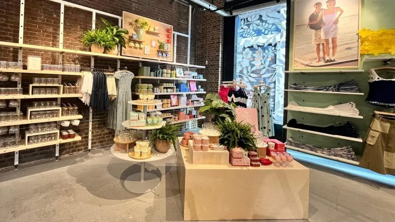 Anthropologie: Homeware displays