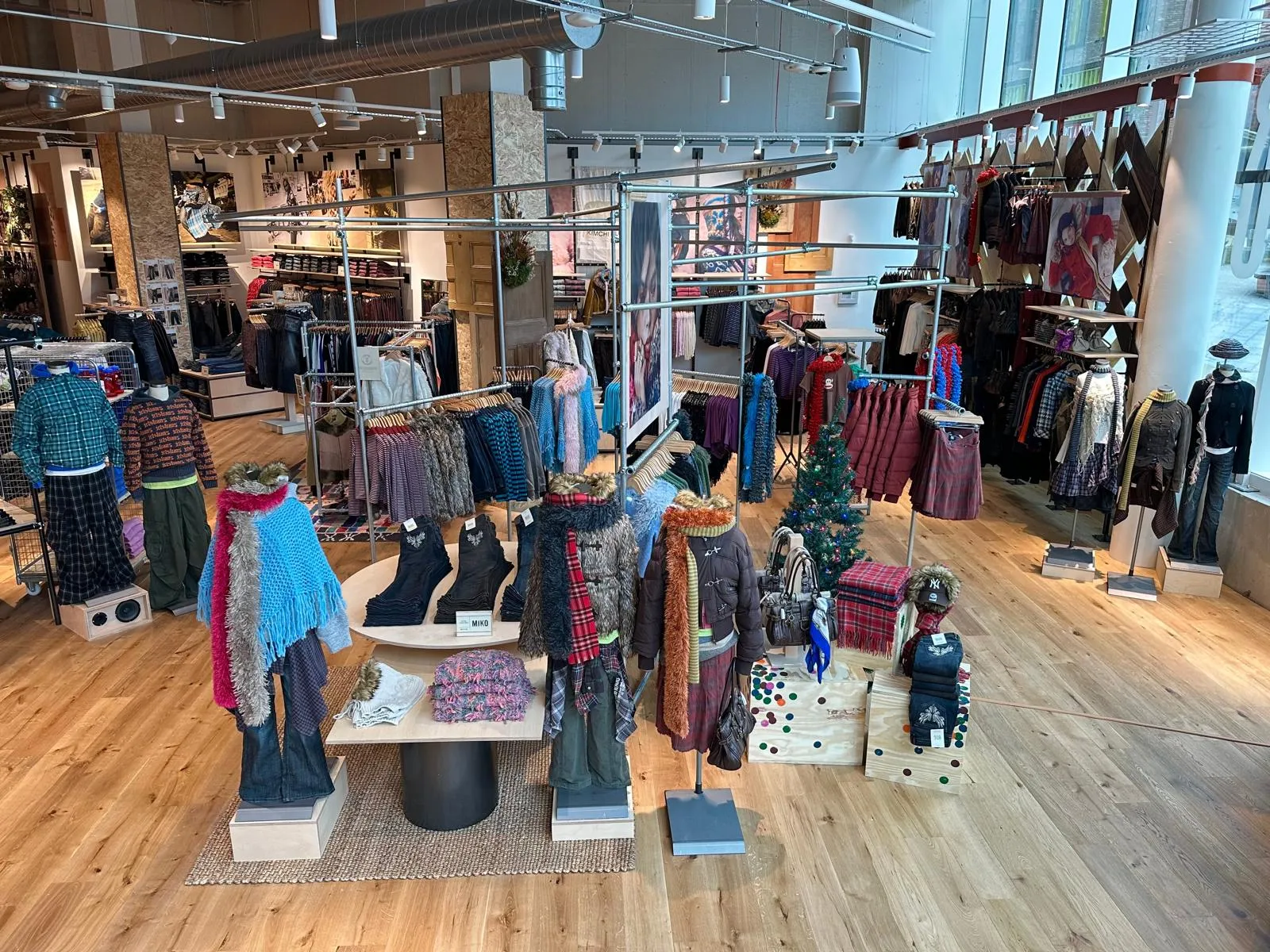 Urban Outfitters store fit-out